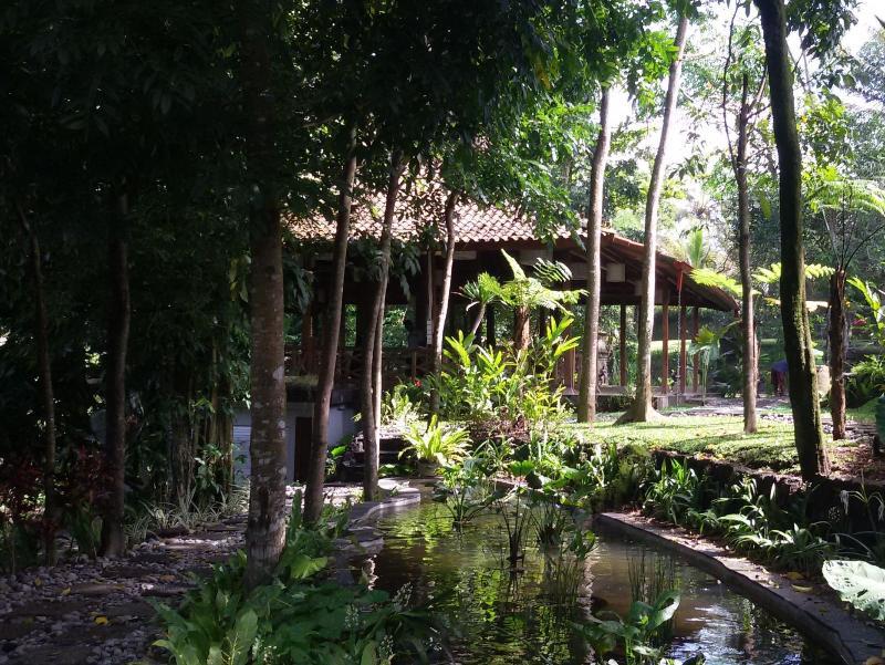 Khayangan Resort Yogyakarta Bagian luar foto